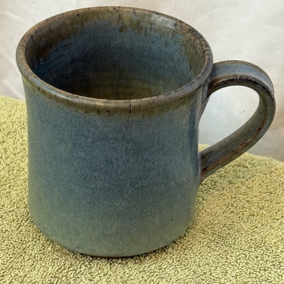 Hand Thrown & Signed Artisan Pottery Coffee Mug Approx 4x4 Plus Handle - Picture 2 of 6